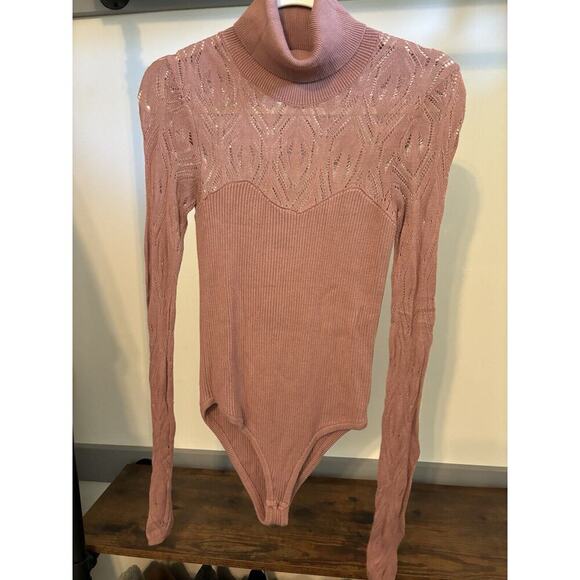 Free People Sweater Sz Xs Top Mesh Crochet Knit Boho Hippie Fairy core valentine - Picture 1 of 3